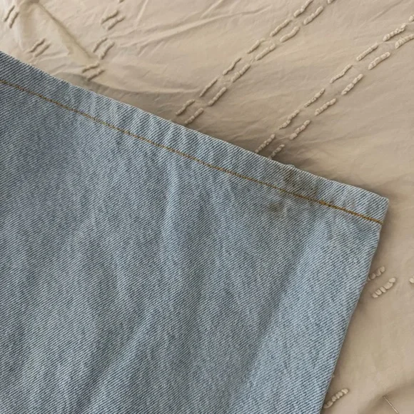 Zara Light Wash Wide-Leg Jeans - Size 6 - Picture 6 of 8